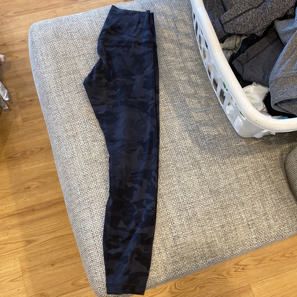 RARE lululemon camo aligns!